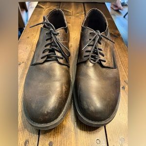 Men’s dress shoes